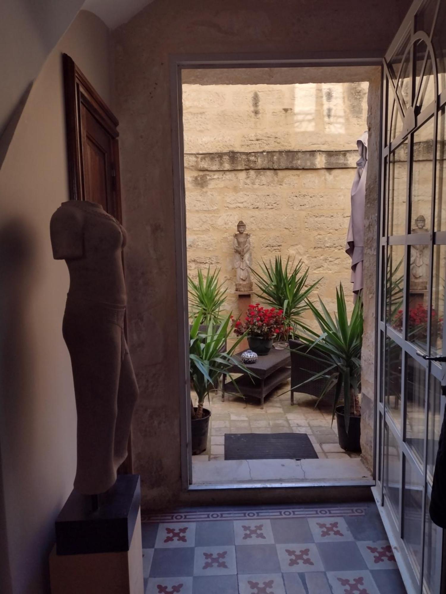 Au Gre Du Voyage Leilighet Uzès Eksteriør bilde